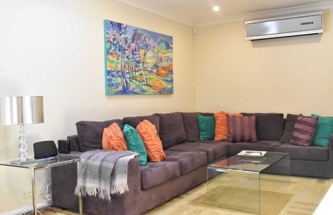 Professionally Cleaned 2bdr Villa, Great Location - Photo 8