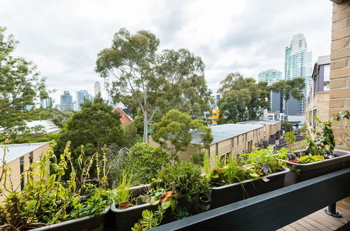 Photo 14 - ISAAC, 1BDR South Melbourne Apartment