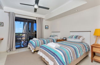 Photo 3 - Seascape Luxury Beachfront Holiday House