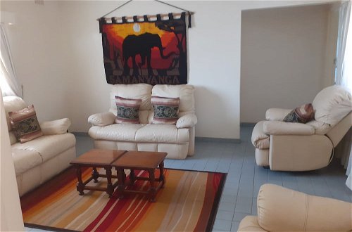 Photo 1 - Beautiful 2-bedroomed Guest Cottage in Harare