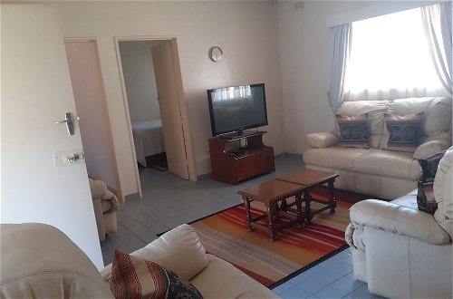 Foto 7 - Beautiful 2-bedroomed Guest Cottage in Harare