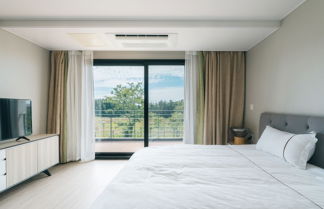 Photo 3 - Kylin Villa Resort Jeju