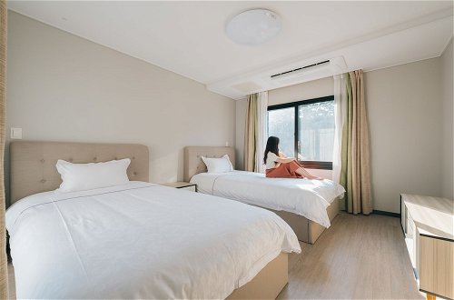 Photo 4 - Kylin Villa Resort Jeju