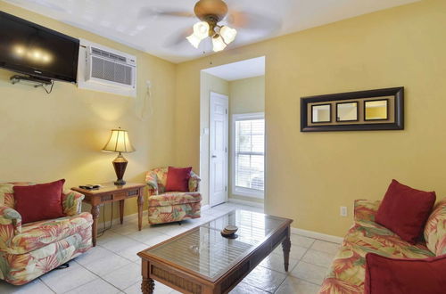 Photo 5 - Casa Grande by Avantstay Dt Key West Near South Beach w/ Pool