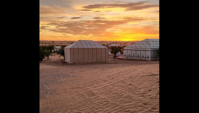 Photo 1 - Room in Bungalow - Splendid Desert Saharian Luxury Camp in Quiet and Idyllic Sand Dunes