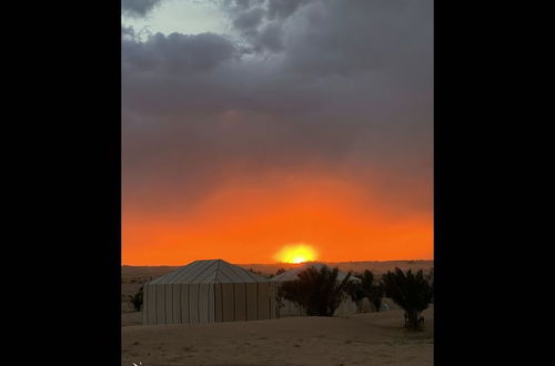 Photo 13 - Room in Bungalow - Splendid Desert Saharian Luxury Camp in Quiet and Idyllic Sand Dunes