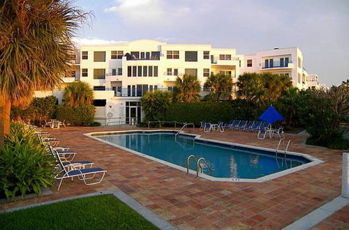 Foto 15 - Truman's Hideaway by Avantstay Great Location w/ Patio, Outdoor Dining, BBQ & Shared Pool! Week Long Stays