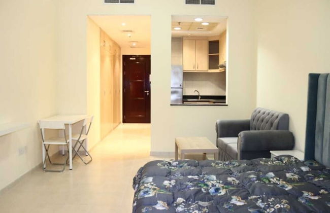 Stunning Family Friendly Studio Close To Dubai Hub - Photo 9