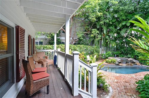 Foto 18 - Emma's Escape by Avantstay Key West Central w/ Shared Pool & Hot Tub Month Long Stays Only
