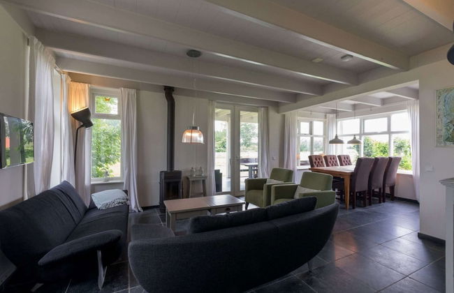 Family House in Vrouwenpolder Near Beach - Photo 1