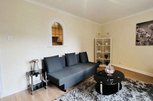 Foto 8 - Stunning 2-bed Apartment in Edinburgh Free Parking