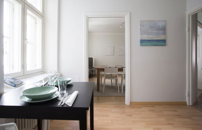 2ndhomes 2BR apartment by the Esplanade Park - Photo 10