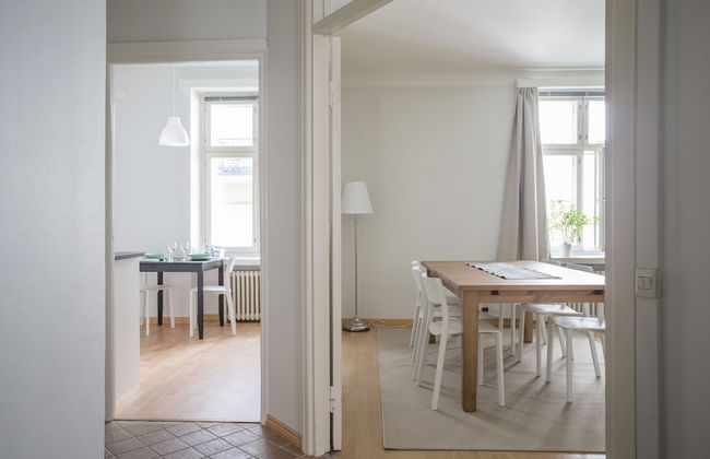 2ndhomes 2BR apartment by the Esplanade Park - Photo 8