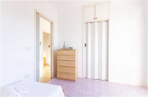 Foto 9 - Porto Cesareo Air-conditioned Villa Sleeps 12 Torre Lapillo