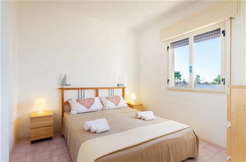 Foto 11 - Porto Cesareo Air-conditioned Villa Sleeps 12 Torre Lapillo