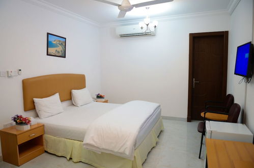 Photo 9 - Oasis Hotel Apartments