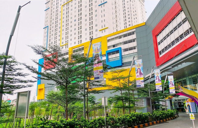 Simply 2BR with Pool View Bassura City Apartment - Foto 18
