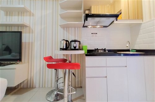 Foto 7 - Nice And Cozy Studio At Bassura City Apartment