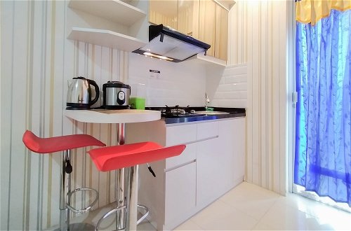 Photo 5 - Nice And Cozy Studio At Bassura City Apartment