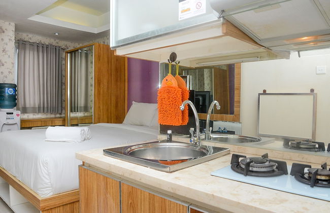 Homey Studio Pakubuwono Terrace Apartment - Photo 1