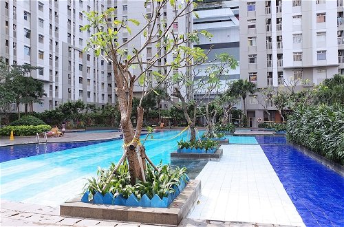 Photo 14 - Cozy Stay 2Br Green Bay Pluit Apartment