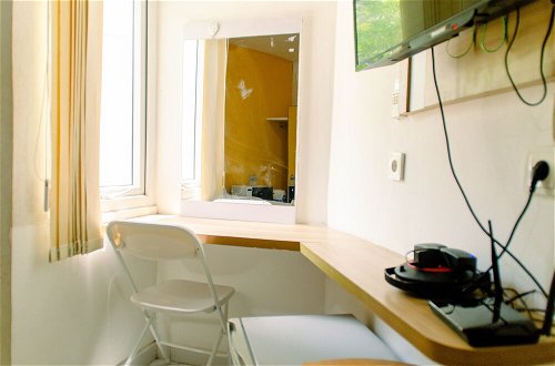 Photo 9 - Cozy Living Studio Apartment At Aeropolis Residence