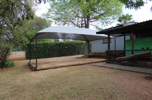 Photo 13 - Self-catered Loft Apartment With Pool