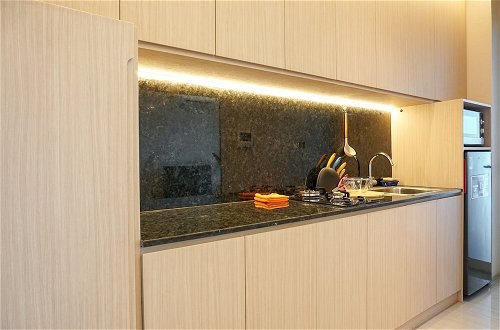 Foto 11 - Minimalist and Cozy 2BR Citralake Suites Apartment