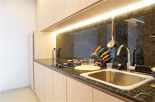 Foto 9 - Minimalist and Cozy 2BR Citralake Suites Apartment