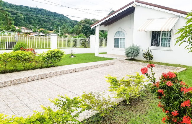 Private and Cozy home - Photo 1