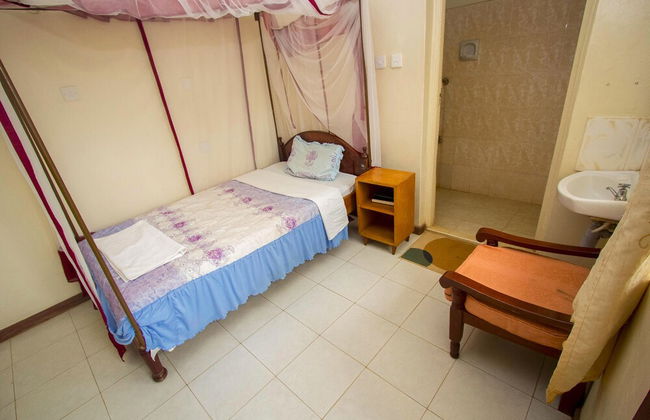 Heritage Bliss Hotel - Photo 15