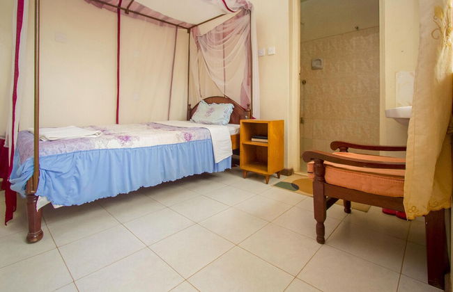 Heritage Bliss Hotel - Photo 18