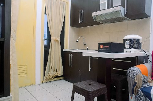 Foto 17 - Tidy 2BR with Modern Design Green Pramuka City Apartment