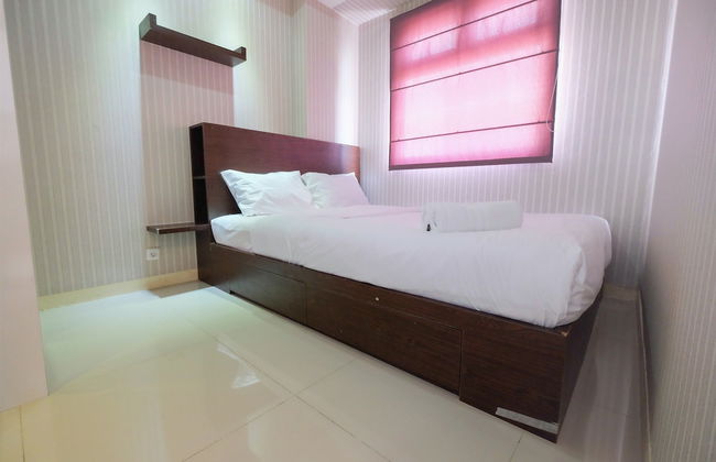 Homey and Relaxing 2BR Green Pramuka Apartment - Foto 10