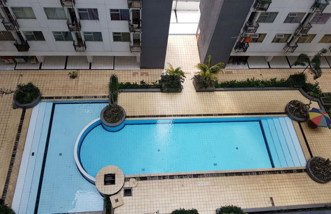 Quite 2Br Apartment Ac In Living Room At The Jarrdin Cihampelas - Foto 20