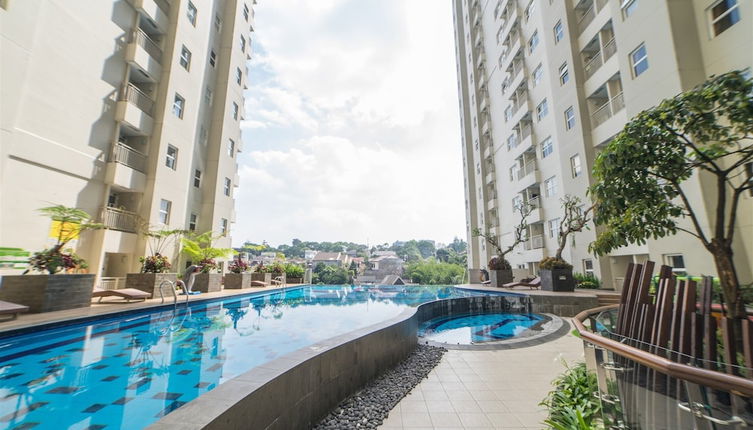 Photo 1 - Luxurious 3Br At Apartment Parahyangan Residence