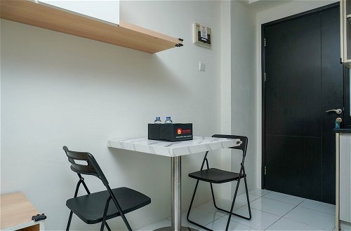 Photo 4 - Best Spacious Studio Belmont Residence Puri Apartment
