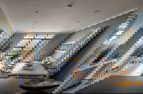Photo 9 - ITC Hospitality Group Two Bedrooms Icon Building