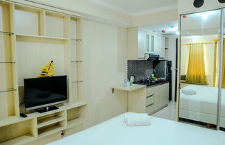 Foto 1 - Simply Studio Room at Grand Serpong Apartment By Travelio