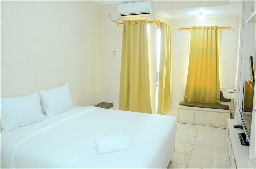 Foto 6 - Simply Studio Room at Grand Serpong Apartment By Travelio