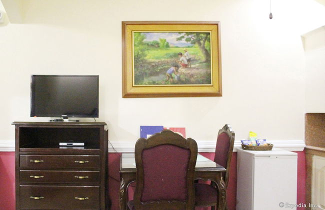 Kokomo's Suites Hotel - Photo 36
