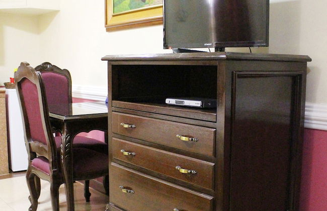 Kokomo's Suites Hotel - Photo 39