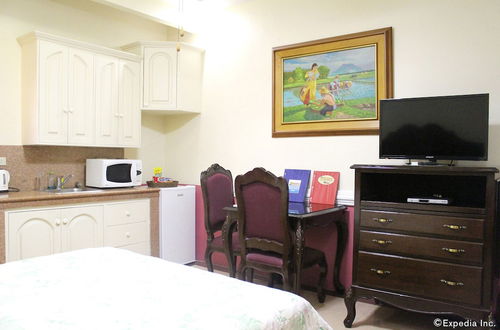 Photo 37 - Kokomo's Suites Hotel