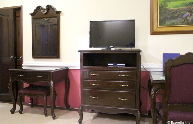 Kokomo's Suites Hotel - Photo 35