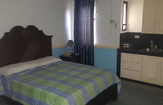 Kokomo's Suites Hotel - Photo 6