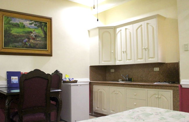 Kokomo's Suites Hotel - Photo 29