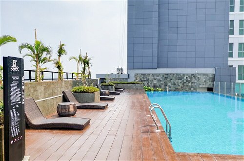 Foto 11 - Elegant 1BR without Living Room at Bintaro Embarcadero Suites Apartment