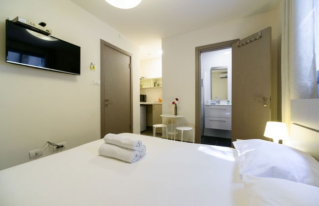 Dizengoff Inn - Foto 18