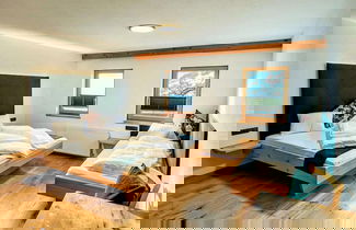 Foto 2 - Spacious Holiday Home in Distelberg With Sauna