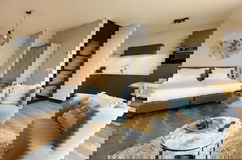 Foto 4 - Modern Apartment With Dishwasher, Beach at 100m